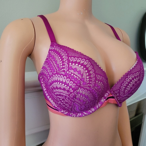 Victoria's Secret NWT Very Sexy Lightly Lined Plunge Bra 34DD. - Picture 2 of 8